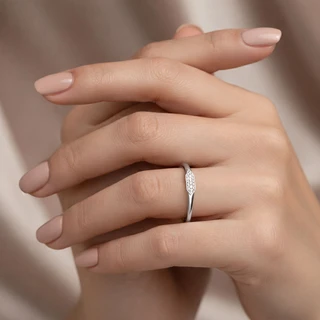 טבעת ג'ולי מכסף משובץ