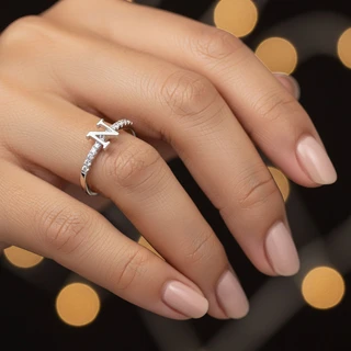 טבעת אות N מכסף משובץ