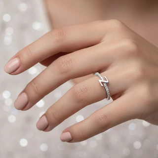 טבעת אות Z מכסף משובץ