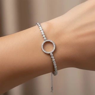 צמיד חישוק לבבות מכסף משובץ H5