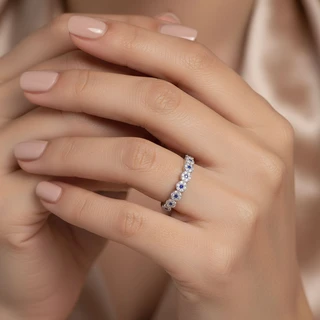 טבעת אמי מכסף בשיבוץ כחול