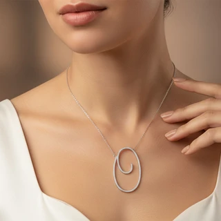 שרשרת אות O מכסף משובץ