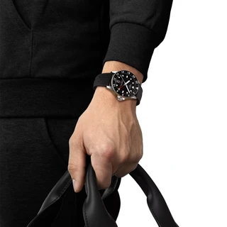 שעון טיסו לגבר דגם - TISSOT T120.852.17.051.00