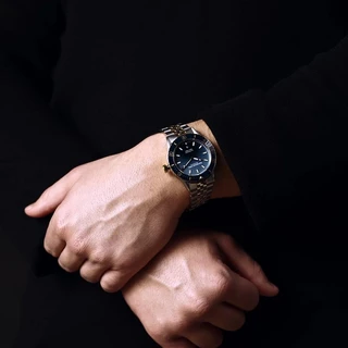 שעון ריימונד וייל לגבר יד 2 דגם – RAYMOND WEIL 2775-SP3-50051 – 02 ענידה